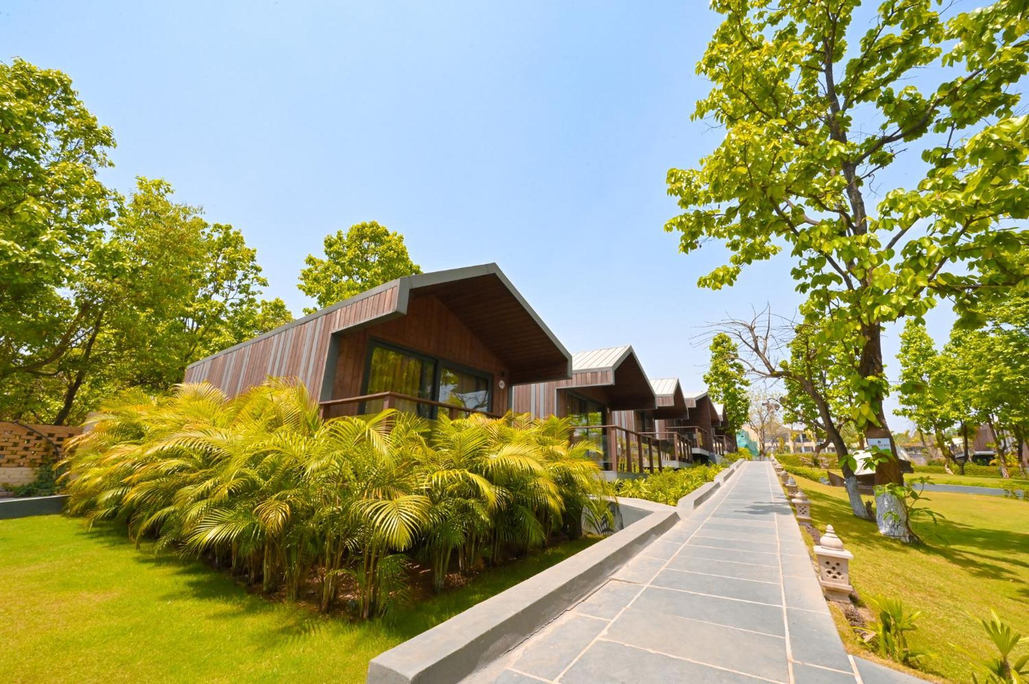 Kushal Palli Resorts- A Unit Of Pearltree Hotels & Resorts 普鲁利耶 外观 照片